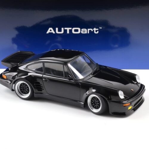 1:18 AUTOart Porsche 911 (930) Turbo WANGAN Midnight Blackbird Comic #1 Version