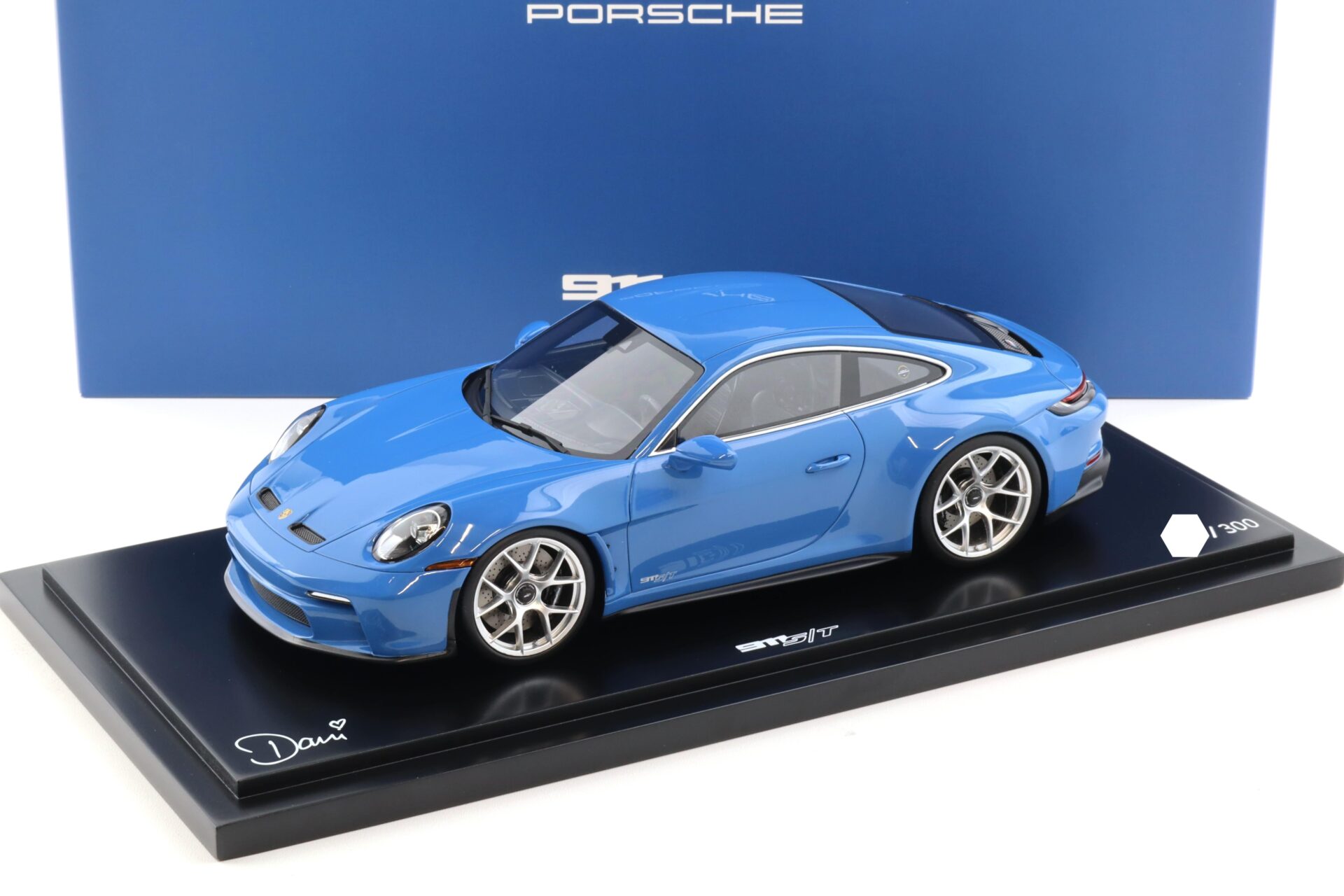 1:18 Spark Porsche 911 992 S/T Sonderwunsch Dani blue WAP DEALER