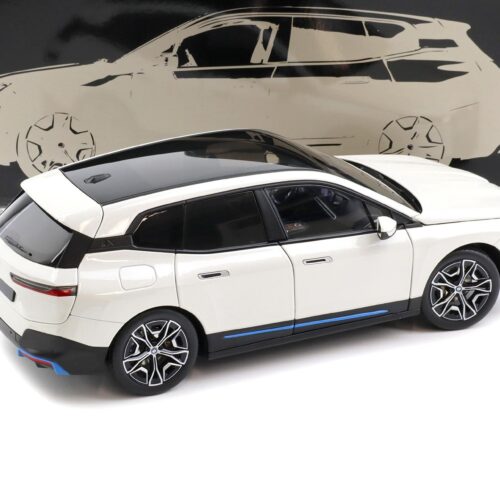 1:18 Minichamps BMW iX 2022 white metallic