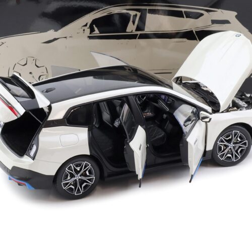1:18 Minichamps BMW iX 2022 white metallic