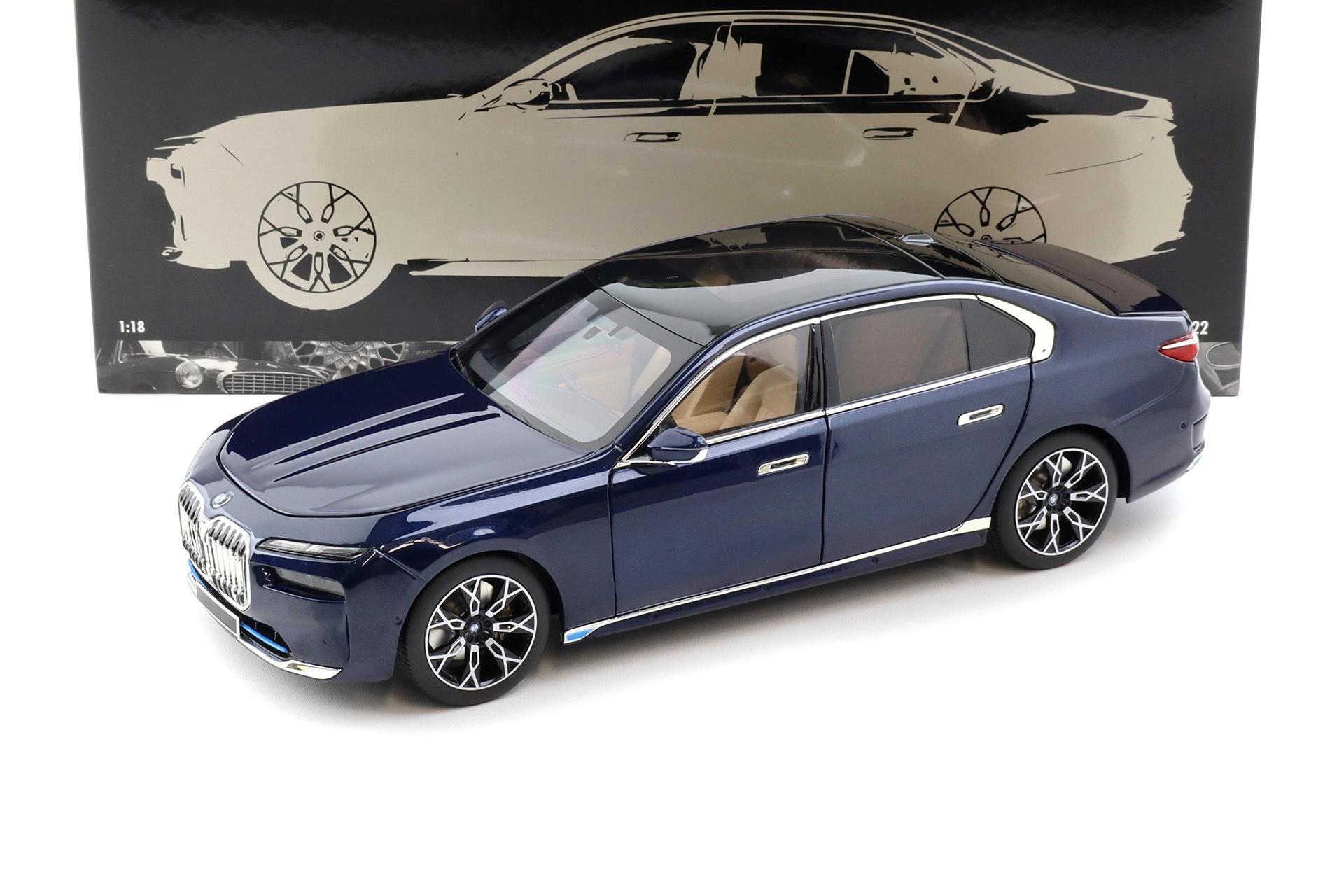 1:18 Minichamps BMW i7 Limousine 2022 blue metallic