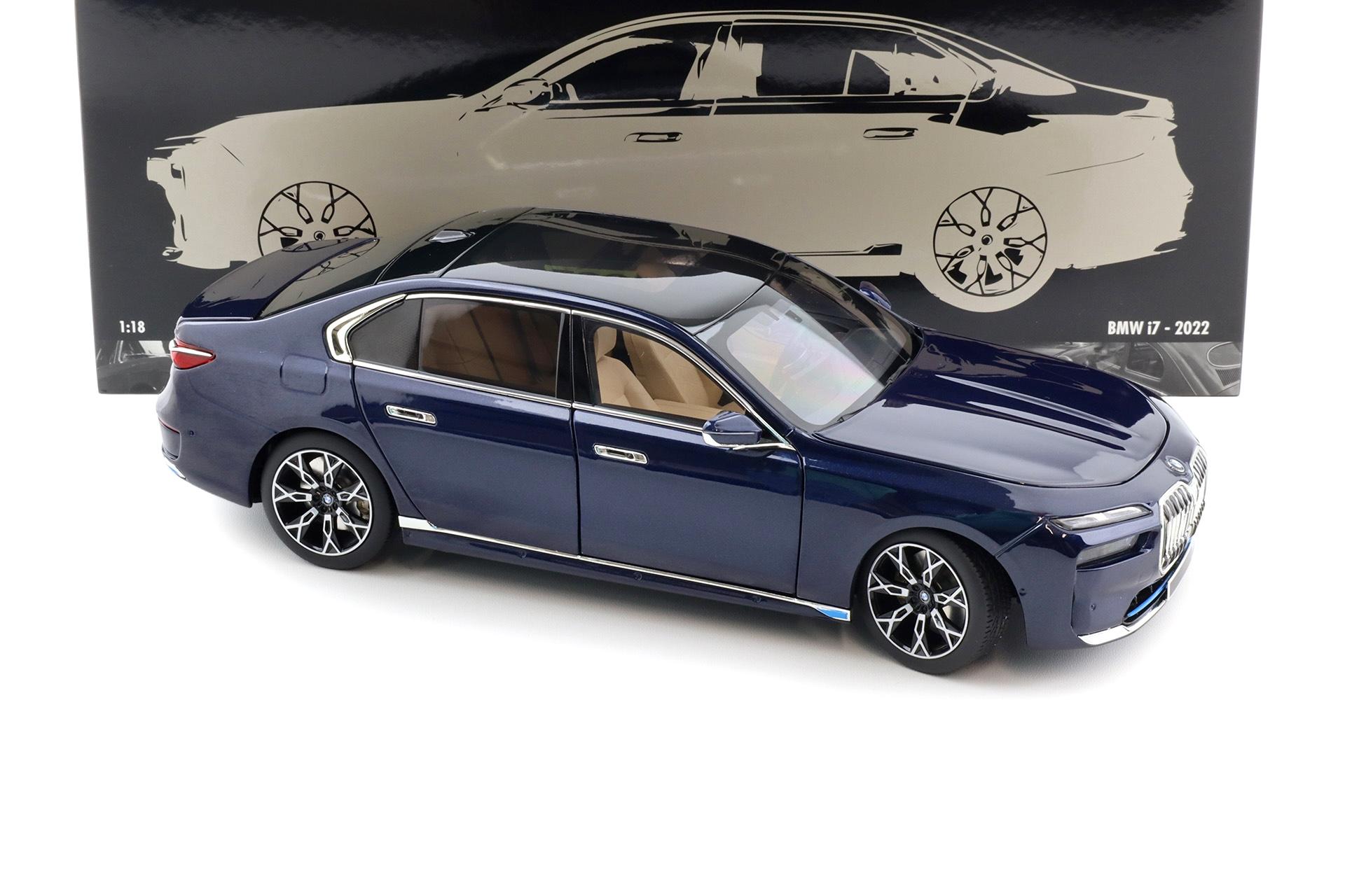 1:18 Minichamps BMW i7 Limousine 2022 blue metallic
