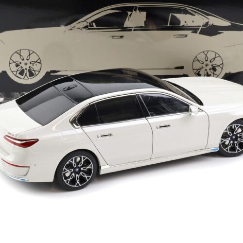 1:18 Minichamps BMW i7 Limousine 2022 white metallic