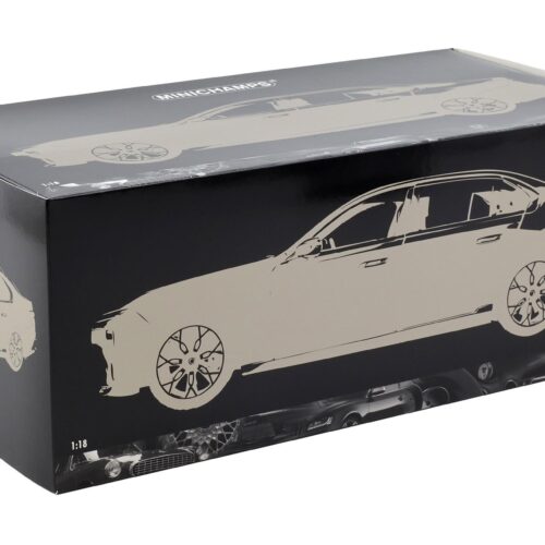1:18 Minichamps BMW i7 Limousine 2022 white metallic
