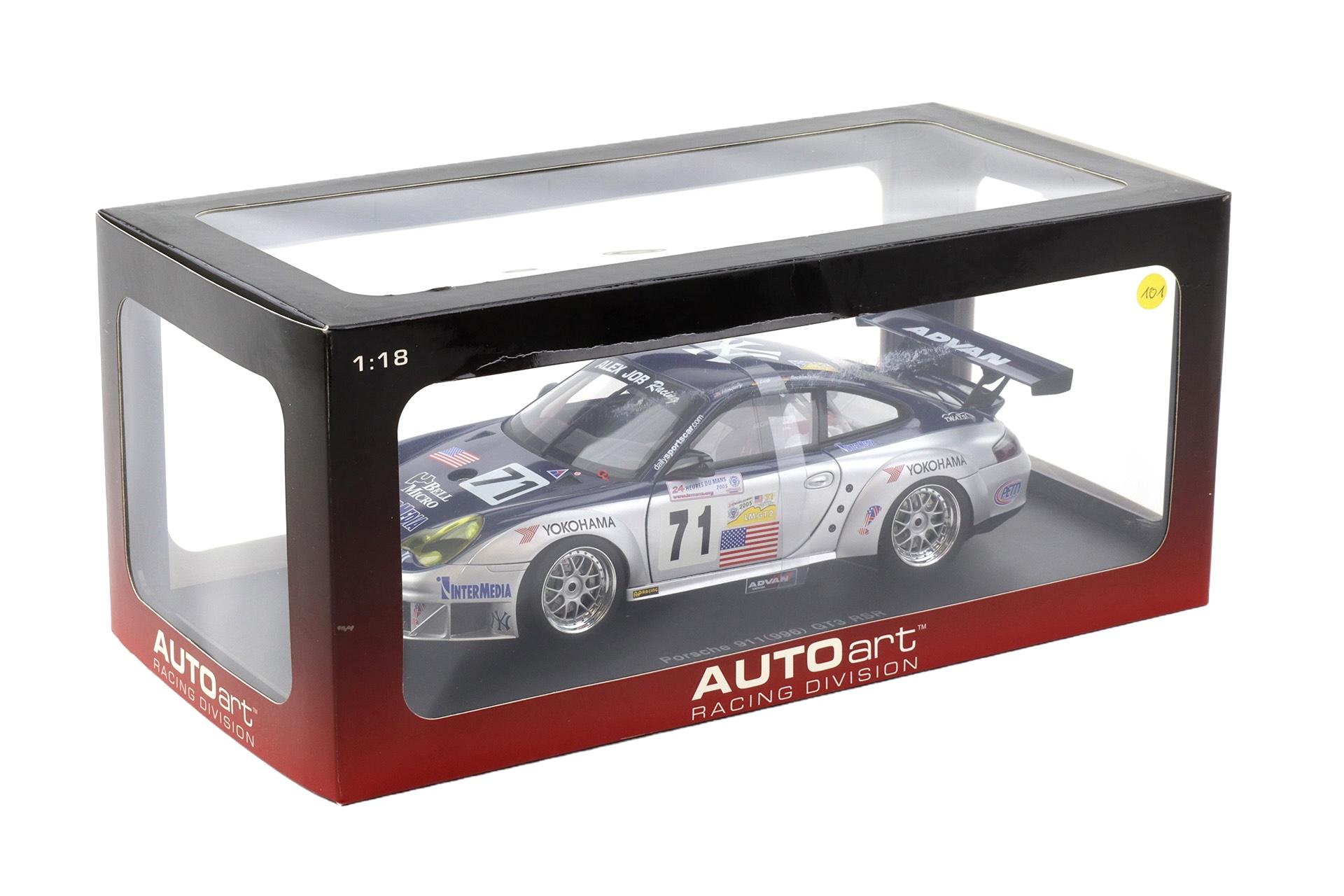 1:18 AUTOart Porsche 911 996 GT3 RSR ALMS 2005 #71 Alex Job 80583