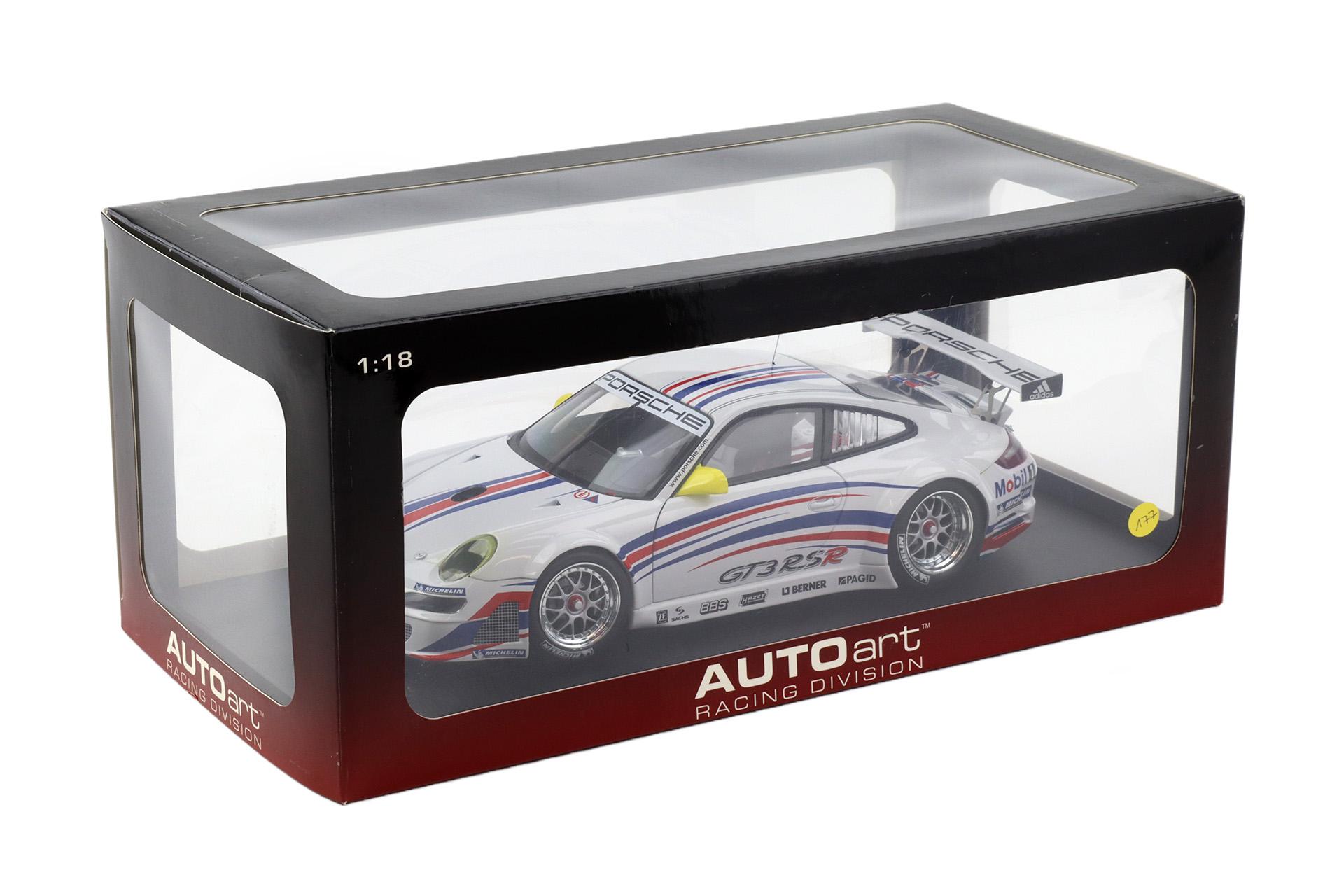 1:18 AUTOart Porsche 911 997 GT3 RSR PRESENTATION white 80770