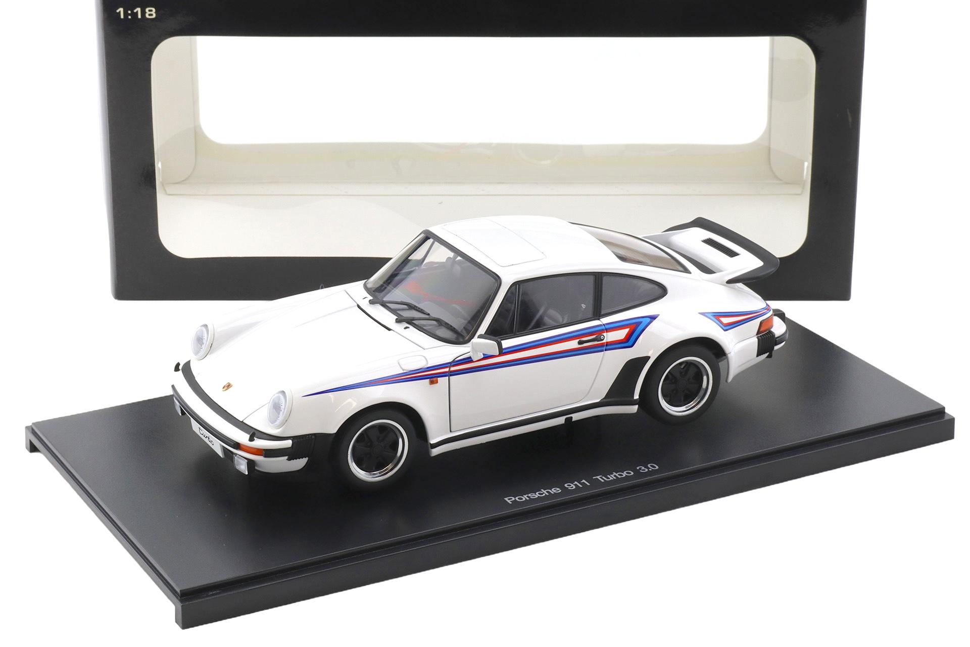 1:18 AUTOart Porsche 911 930 Turbo 3.0 Coupe white/ Turbo stripes 77972