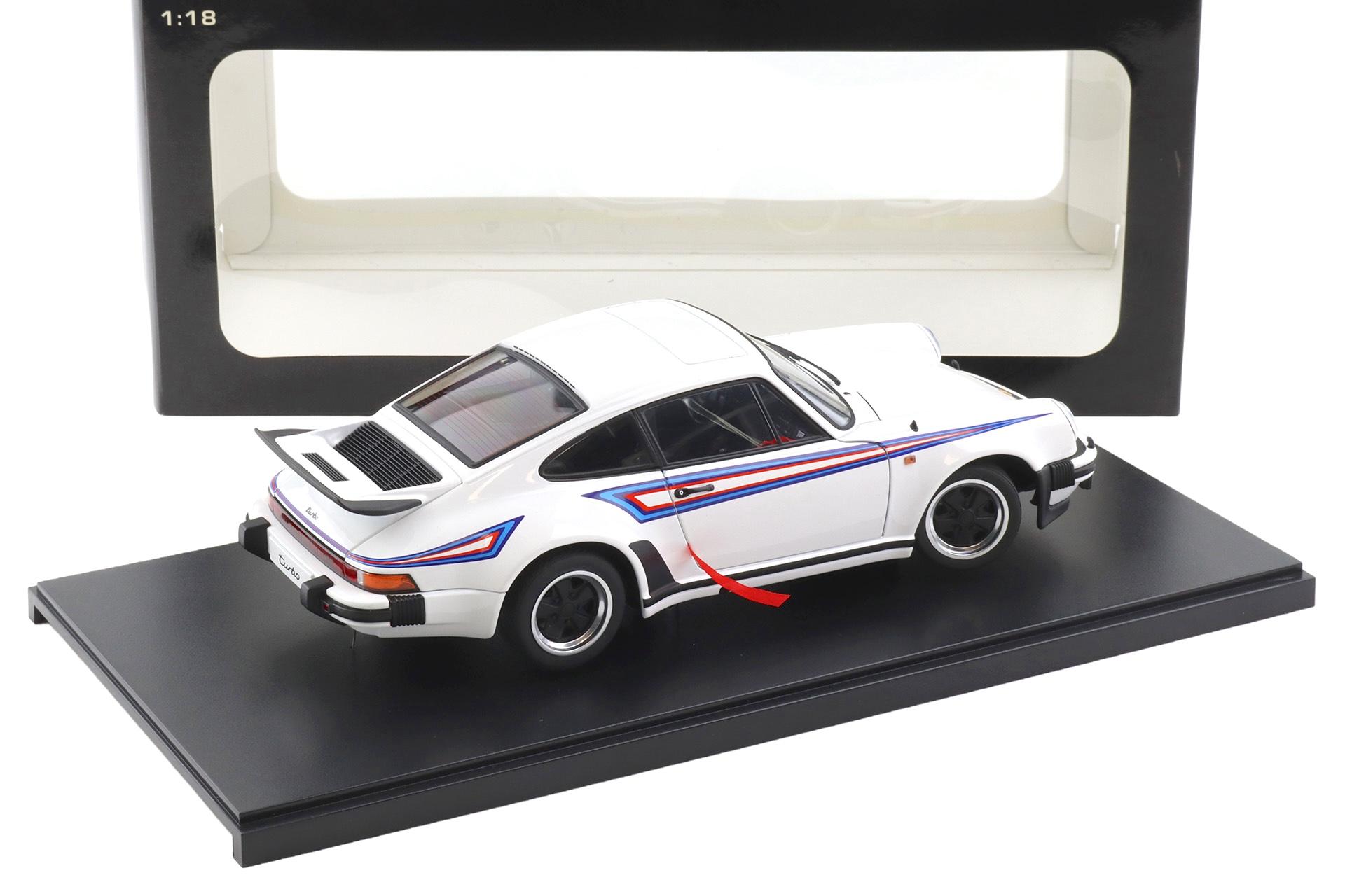 1:18 AUTOart Porsche 911 930 Turbo 3.0 Coupe white/ Turbo stripes 77972