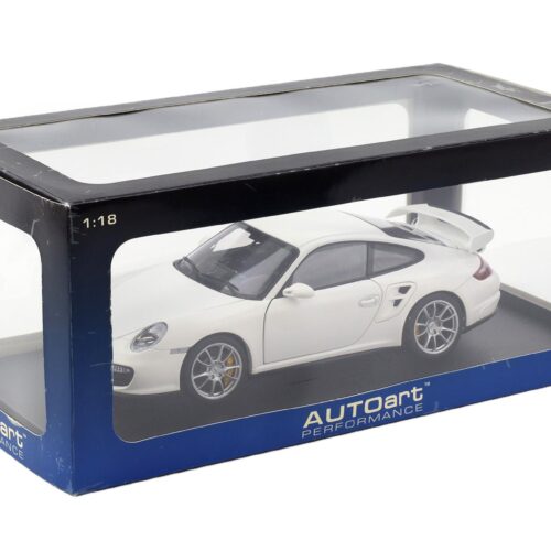 1:18 AUTOart Porsche 911 997 GT2 Coupe matt white 77890