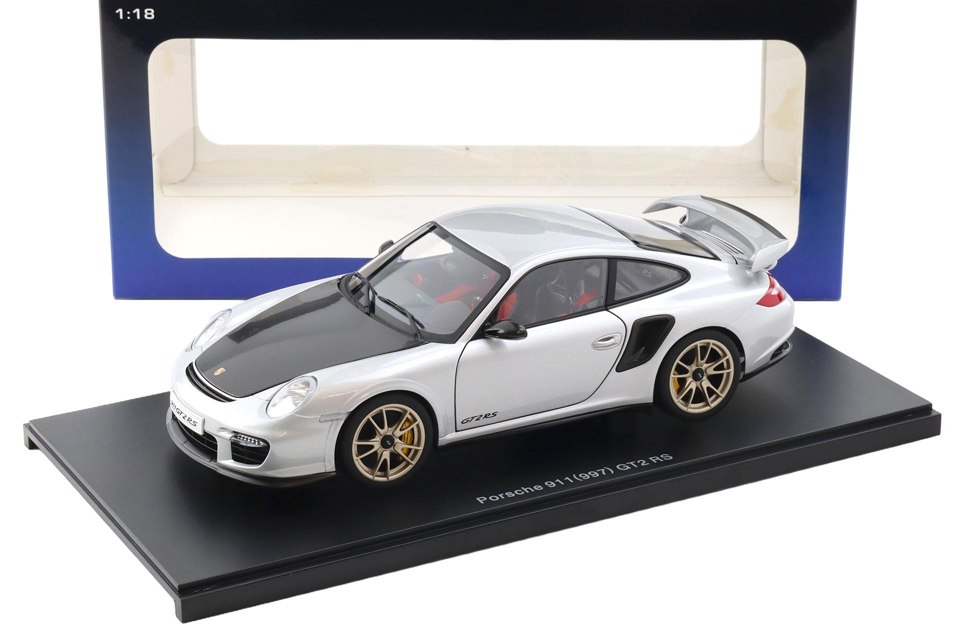 1:18 AUTOart Porsche 911 997.2 GT2 RS Coupe silver metallic 77961