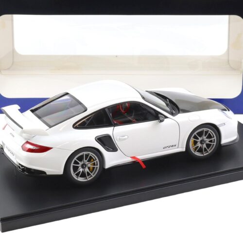 1:18 AUTOart Porsche 911 997.2 GT2 RS Coupe white 77963