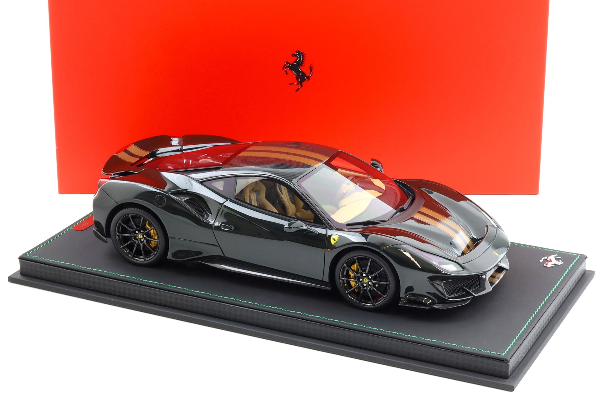 1:18 BBR Ferrari 488 Pista Verde British green/ gold stripe - Limited 88 pcs.