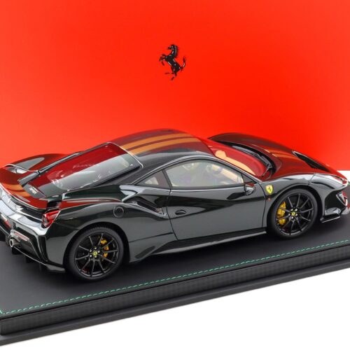 1:18 BBR Ferrari 488 Pista Verde British green/ gold stripe - Limited 88 pcs.