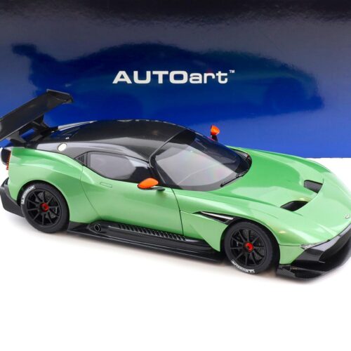 1:18 AUTOart Aston Martin Vulcan 2015 Apple Tree green metallic 70263