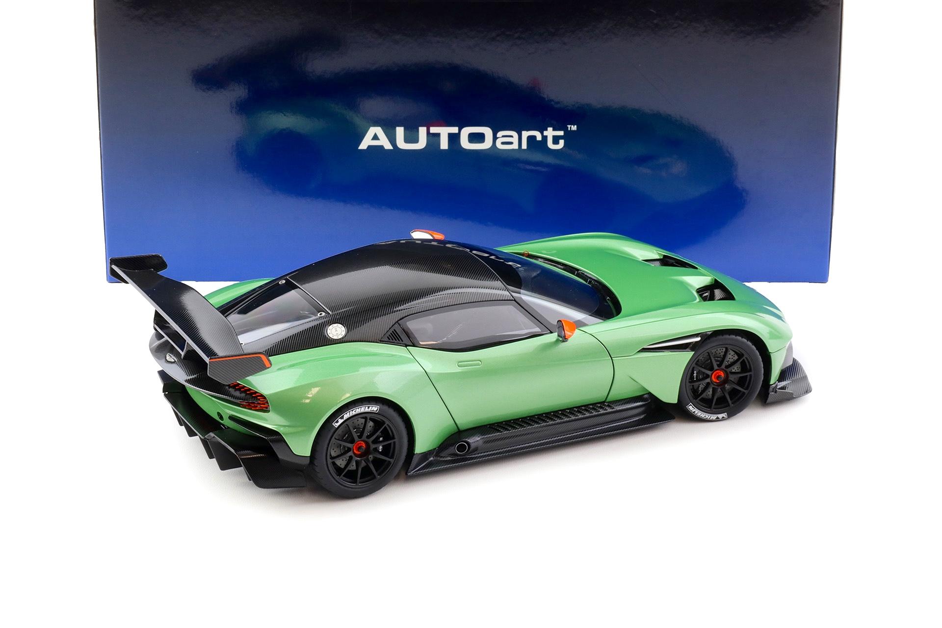 1:18 AUTOart Aston Martin Vulcan 2015 Apple Tree green metallic 70263