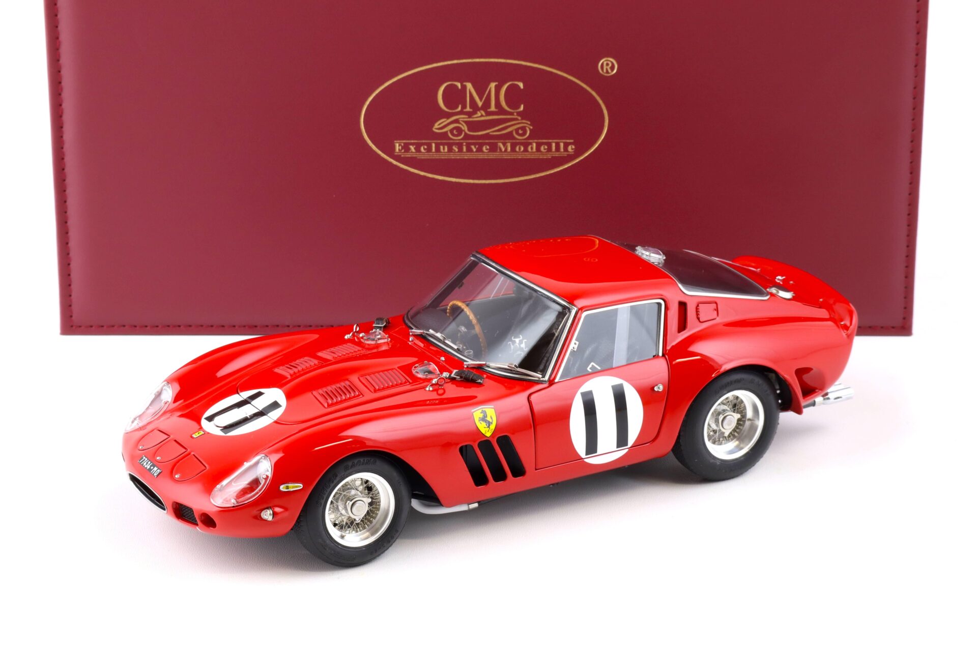 1:18 CMC Ferrari 250 GTO RHD 1000 km Paris 1962 Montlhery #11 Surtess/ Parkes M-249