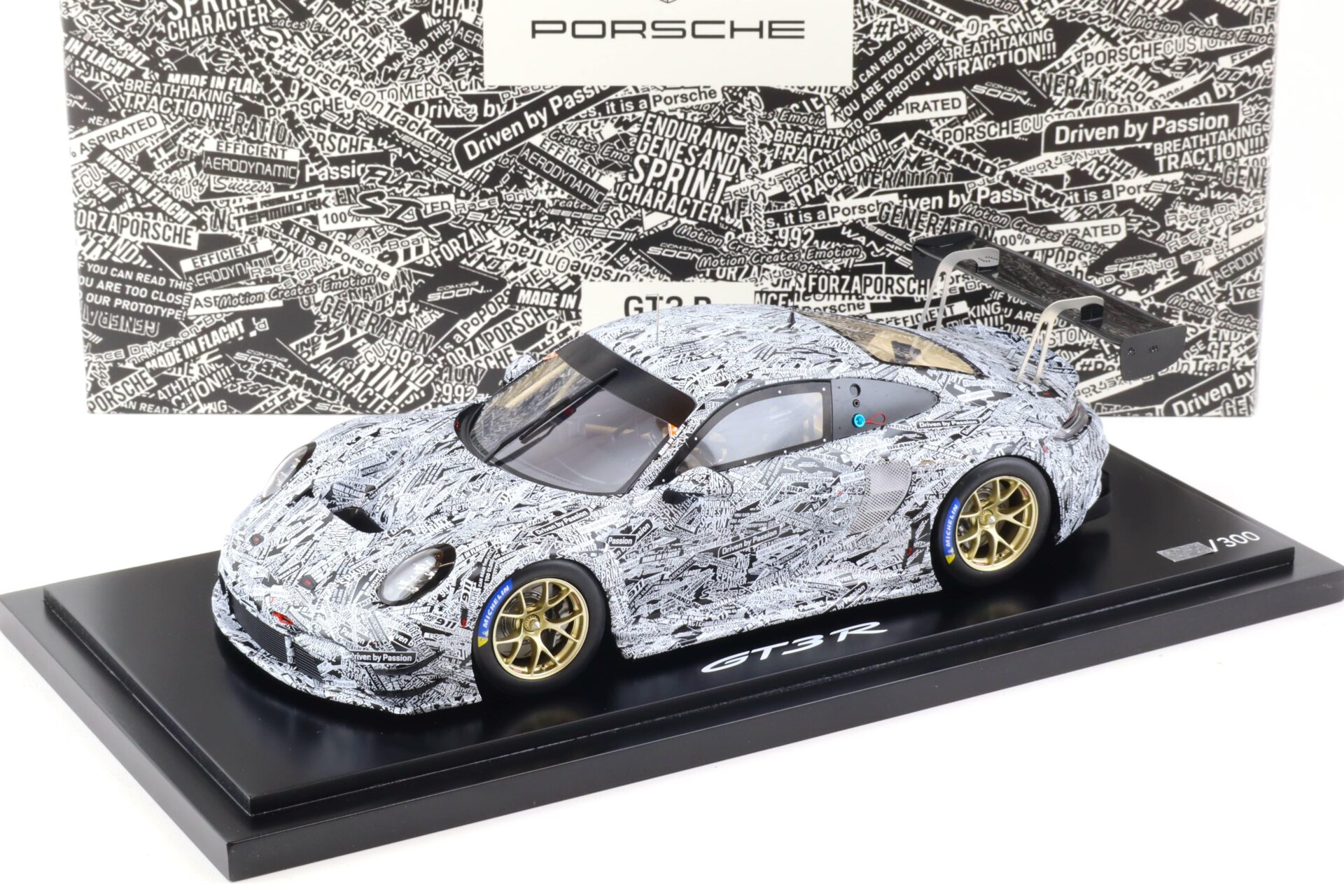 1:18 Spark Porsche 911 (992) GT3 R Testcar Erlkönig white/ black WAP DEALER