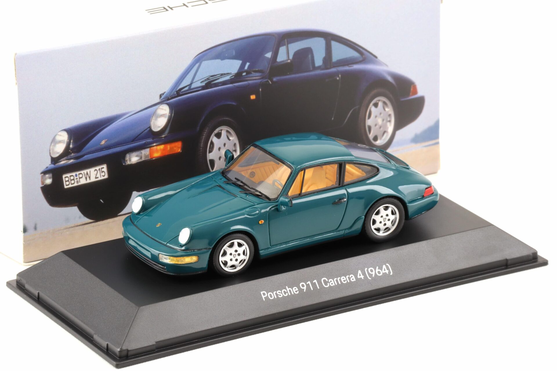 1:43 Spark Porsche 911 964 Carrera 4 Coupe Amazon green MAP Porsche Museum